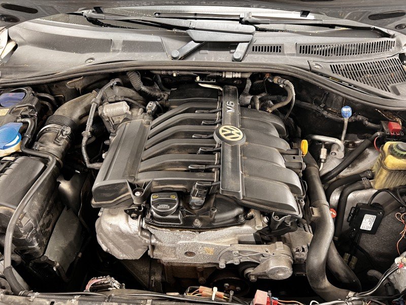 Autoreinigung und Autopflege Biel Auto Fahrzeug Motor Reinigung